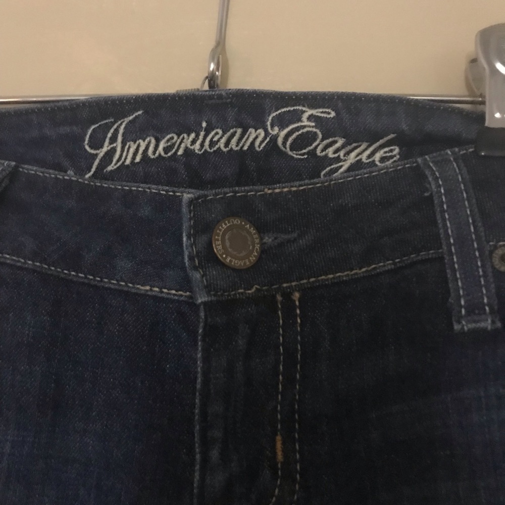 American Eagle women’s jeans regular straight leg size 8.